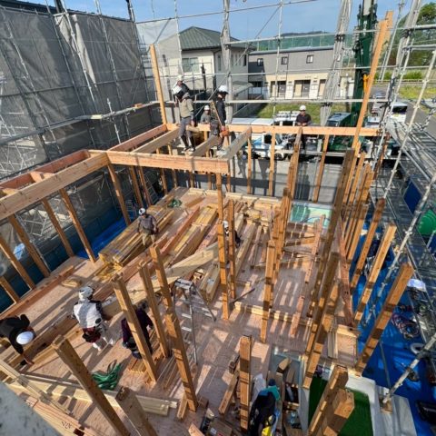 新築現場が着々と進んでおります！